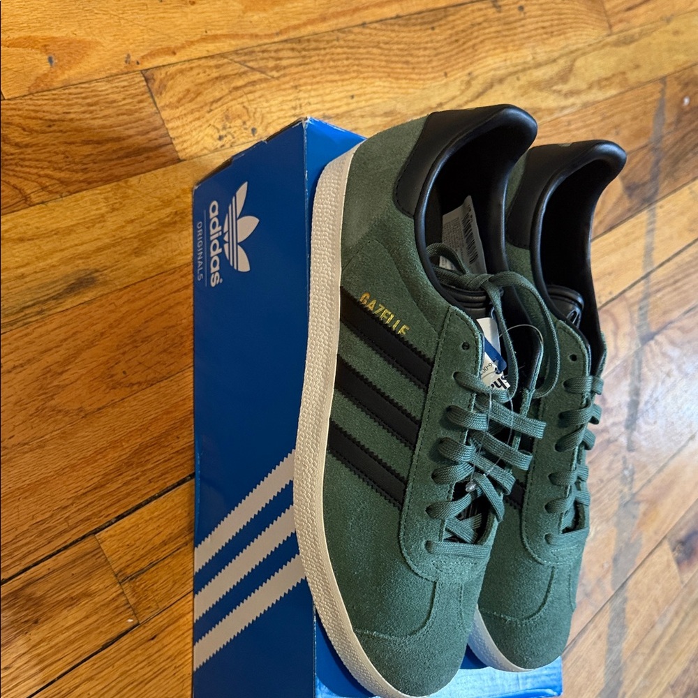 Adidas Gazelle Men's Olive and Black Sneakers - Picture 7 of 9
